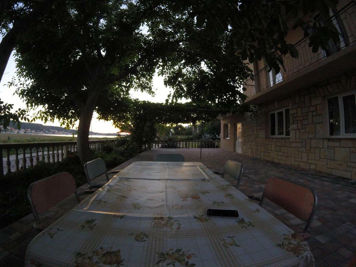 Apartments Olivera Supetarska Draga Bagian luar foto