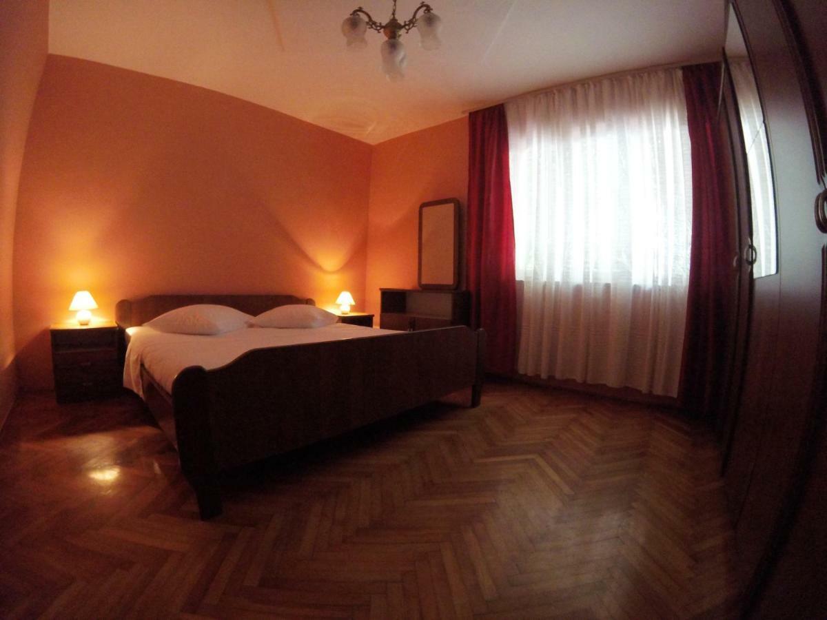 Apartments Olivera Supetarska Draga Bagian luar foto